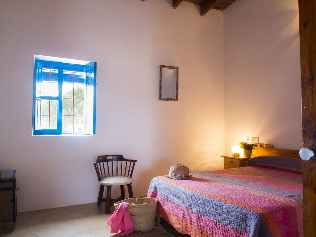 fb368ff0-d17a-4a8a-ae44-c5a48a064115.c10